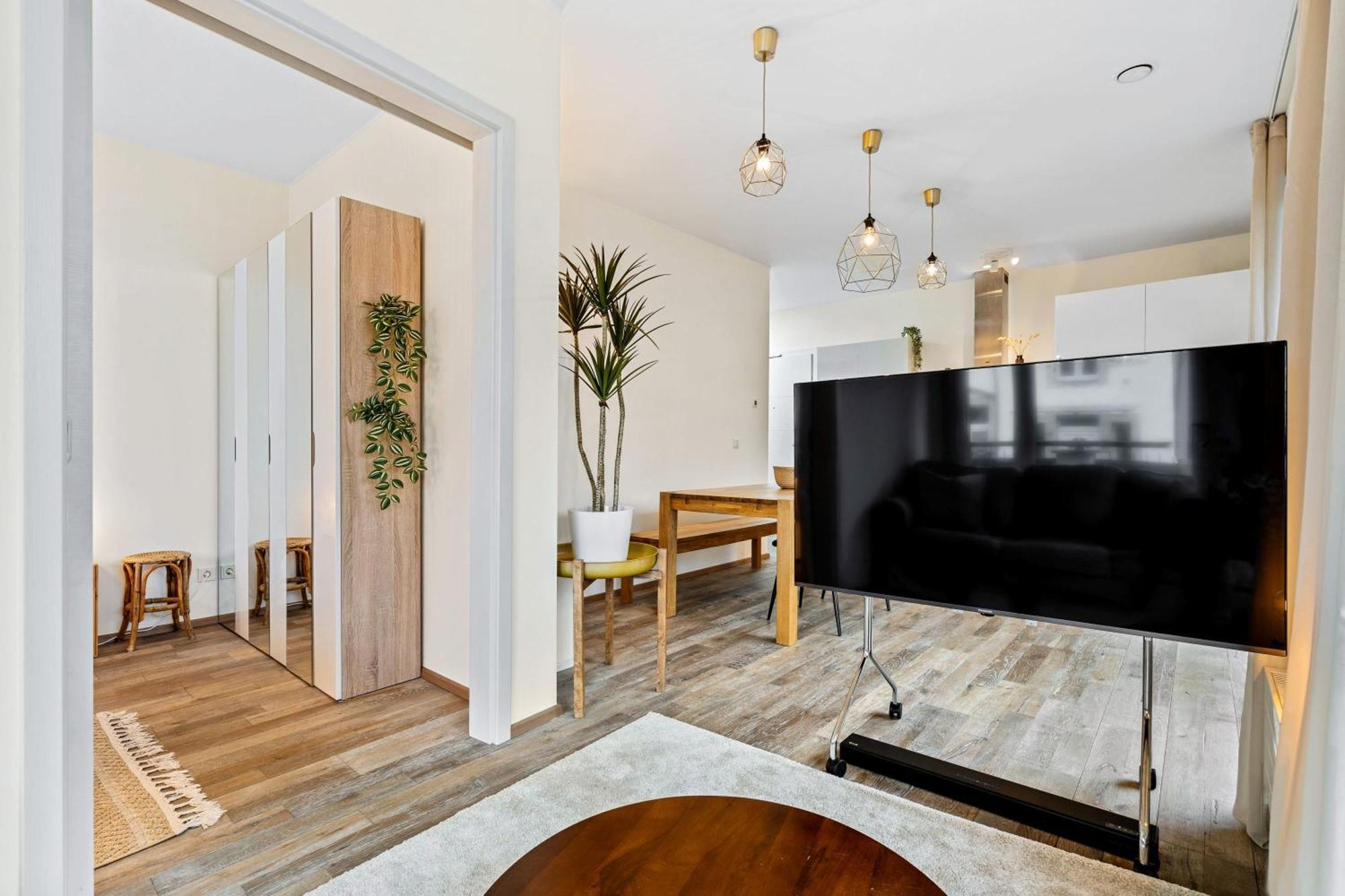 Elegant 1Br - Limpertsberg Gem Apartment Люксембург Екстериор снимка