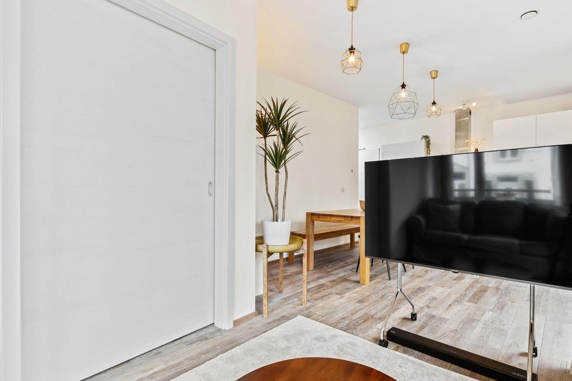 Elegant 1Br - Limpertsberg Gem Apartment Люксембург Екстериор снимка