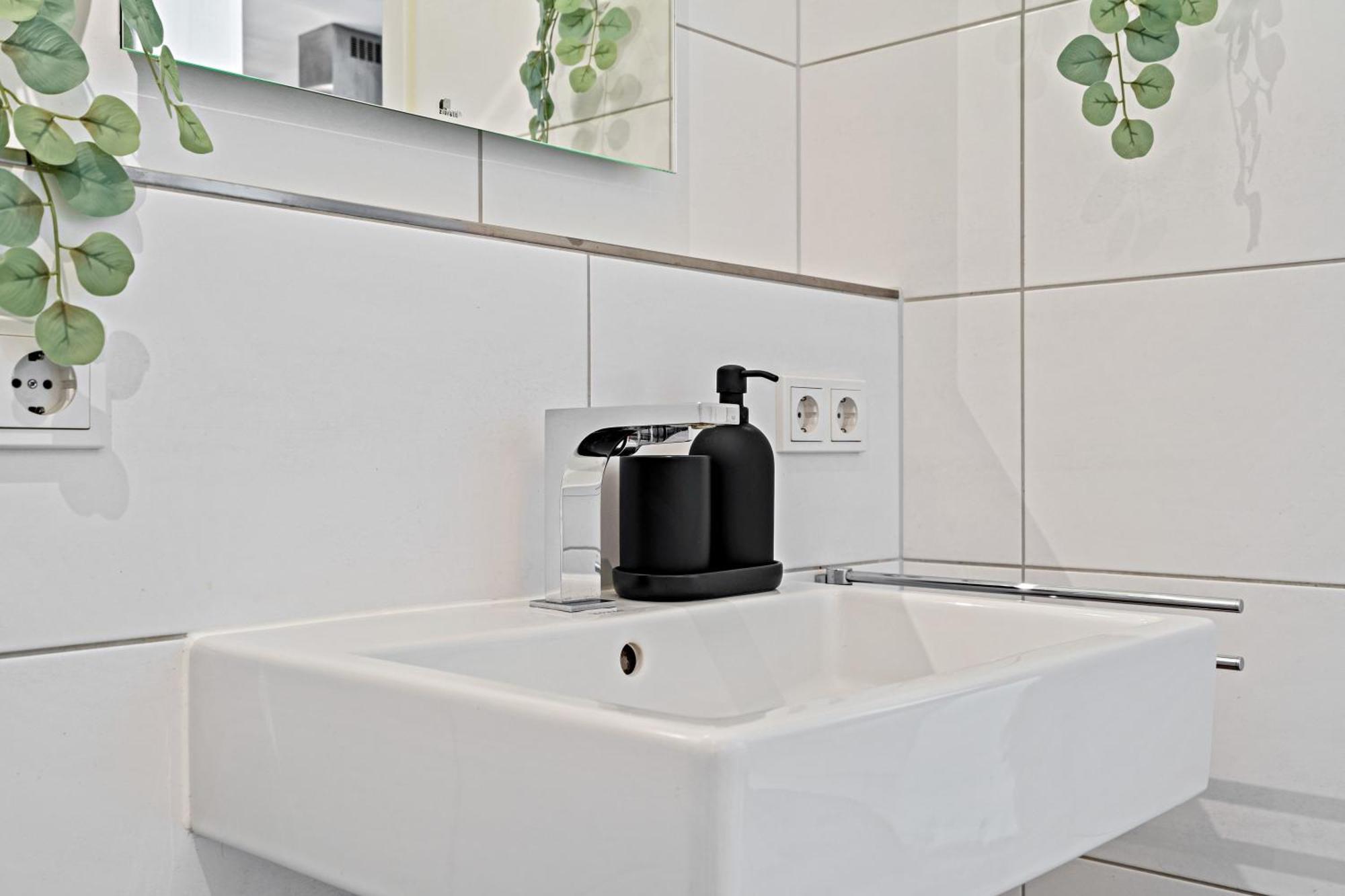 Elegant 1Br - Limpertsberg Gem Apartment Люксембург Екстериор снимка